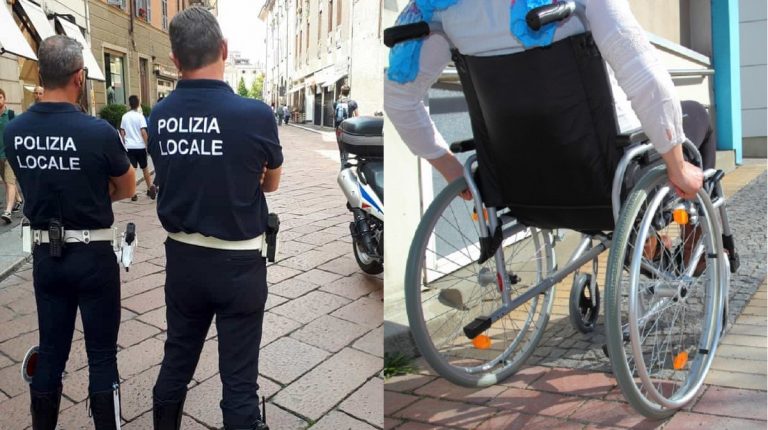 vigili urbani deridono un disabile