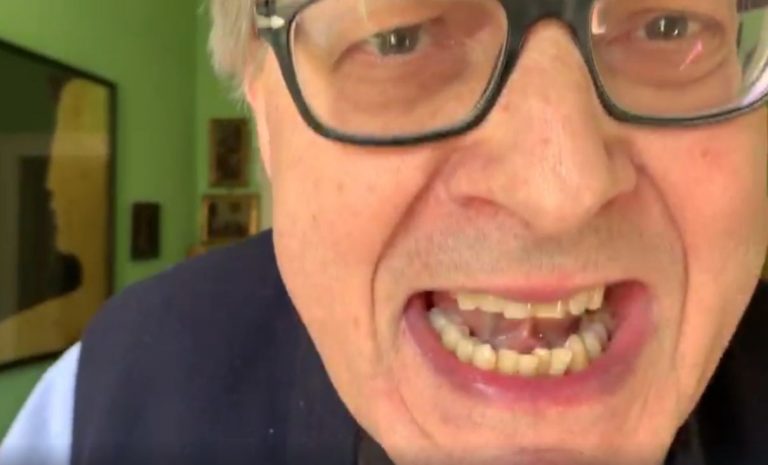 scontro tra scanzi e sgarbi