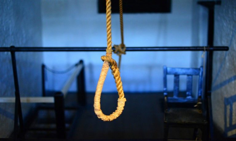 suicida a 29 anni