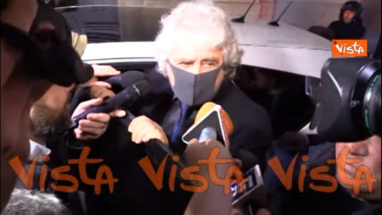 grillo con la mascherina