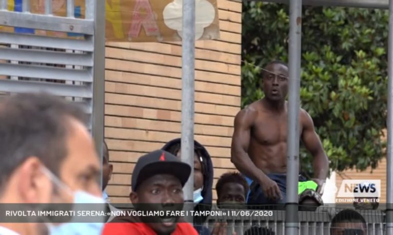 rivolta centro di accoglienza treviso caserma serena