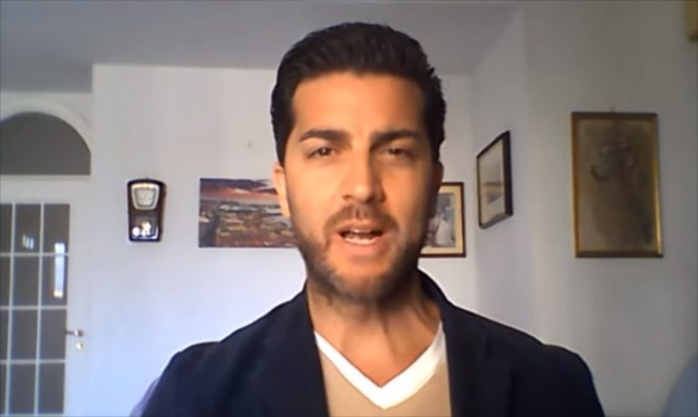 manifestazione a napoli amodeo